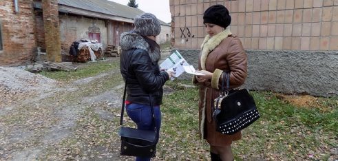 В с. Зноб-Трубчевське  Середино-Будського району провели вуличне щодо інформування про право на безоплатну правову допомогу