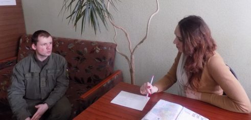 У м. Шостка на базі військової частини працював мобільний консультаційний пункт