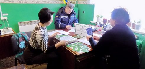 Правопросвітництво для сільського населення  Середино-Будського району