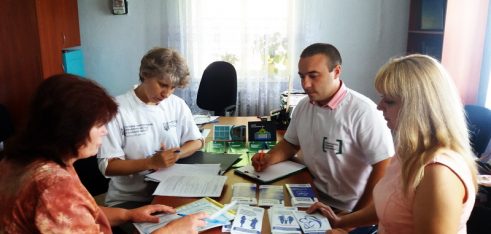 Робота «мобільних точок доступу» в межах проекту «Я МАЮ ПРАВО!» на Глухівщині