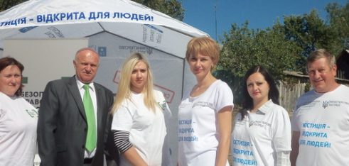 Робоча група «мобільних точок доступу» до системи БВПД у Сумській області консультувала громадян на Кролевеччині