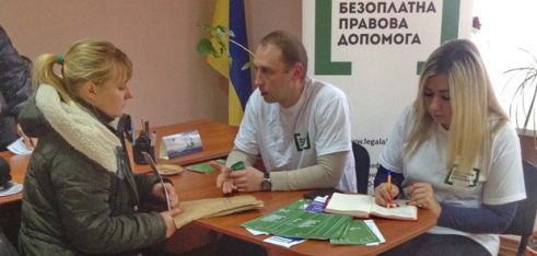 Мобільний консультпункт працював на Буринщині