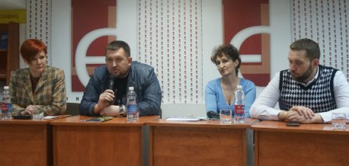 Як “казан” АТО викриває юридичні проблеми всього суспільства: про що говорили у книгарні “Є”