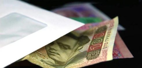 Фахівці Регіонального центру консультують щодо правомірності сплати благодійних внесків під час постановки на облік у жіночій консультації