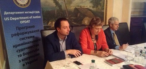 На Закарпатті прокурори та адвокати проходять спільний тренінг