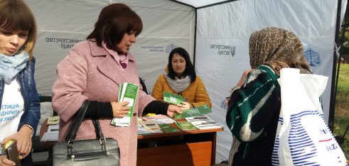 Мобільний інформаційний пункт завітав у села Коцюбинці та Васильківці Гусятинського району