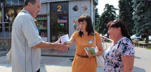 Фахівці місцевого центру та бюро правової допомоги провели вуличні акції