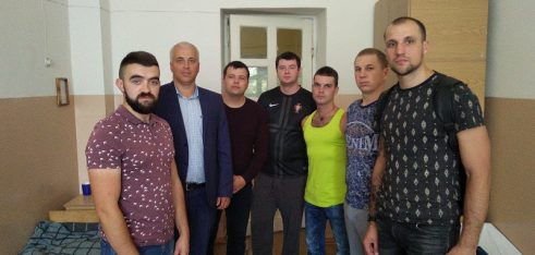 Правові консультації  для військовослужбовців, учасників бойових дій, ліквідаторів аварії на Чорнобильській АЕС та осіб зі статусом «діти війни» надавали під час відвідин Чернігівського військового госпіталю
