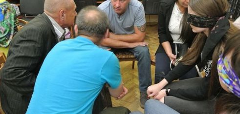 Унікальні лекції організували на Буковині для громадян з порушенням зору