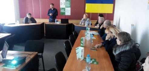 Медіація задля громадського порозуміння: фахівці системи безоплатної правової допомоги організували круглий стіл для місцевої влади і учасників АТО