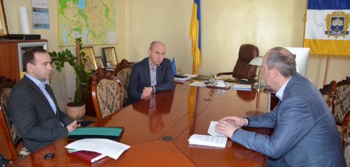 Тернополяни дізнаються про  безоплатну  правову допомогу з телеекранів та в місцевих виданнях