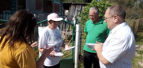 Працівники Кременецького місцевого центру відвідали родини із статусом внутрішньо переміщених осіб