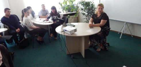 Обмін досвідом між керівниками бюро правової допомоги Тернопільської області під час наради у Регіональному центрі