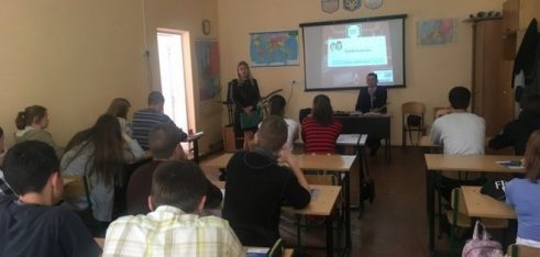 Праця неповнолітніх: що потрібно знати