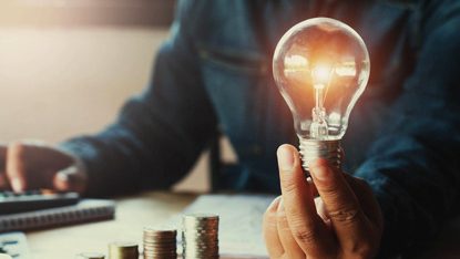 Маріупольський місцевий центр з надання БВПД відстояв права жінки на поновлення електроенергії