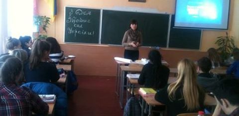 У рамках відзначення Всеукраїнського тижня права працівники Чернігівського місцевого центру спілкувались з молоддю