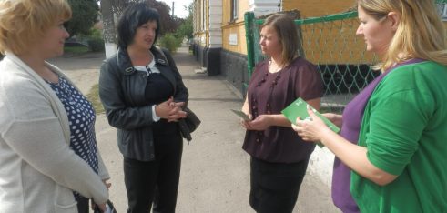 Працівники Ніжинського МЦ спільно з представниками Регіонального центру провели «вуличне» інформування мешканців м.Ніжин