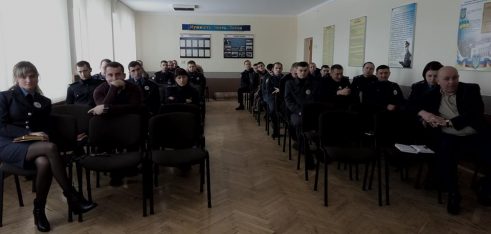 У поліцейських є низка обов’язків відносно затриманого: нагадали правоохоронцям Тернопільщини на правоосвітній лекції