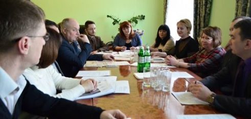 Участь працівників Регіонального центру в круглому столі з обговорення реформи правосуддя