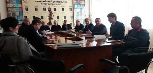 Участь правозахисників, які співпрацюють із Регіональним центром, у семінарі з підвищення кваліфікації адвокатів