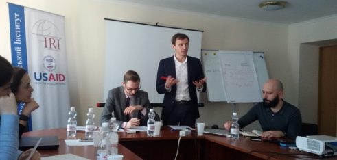 Працівники Маріупольського місцевого центру з надання БВПД – учасники міжнародної програми “Академія громадянина”