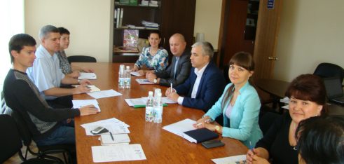 Нарада з директорами місцевих центрів