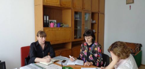 Про виконання рішення суду щодо поновлення на роботі консультували в Монастириському бюро правової допомоги