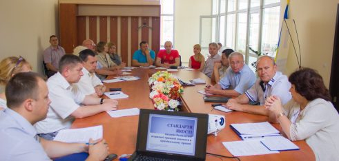 В Хмельницькому обговорено стандарти якості надання безоплатної правової допомоги