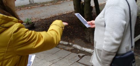 30.09.2015 року працівники Старокостянтинівського місцевого центру з надання правової допомоги у черговий раз провели вуличне інформування на території селища Антоніни Красилівського району