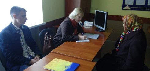 Здійснено виїзний (мобільний) пункт консультування громадян у смт. Теофіполь