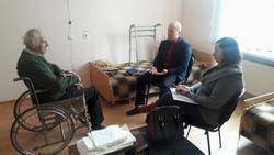 Відчути себе потрібними та повноцінними громадянами нашої країни мешканцям Кельменецького територіального центру соціального обслуговування допомогли фахівці системи безоплатної правової допомоги