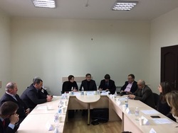 Про співпрацю з представниками, які забезпечують дотримання прав людини йшлося під час круглого столу