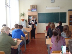 Учням Новоселицької районної гімназії розповіли про право на БПД  та способи його реалізації