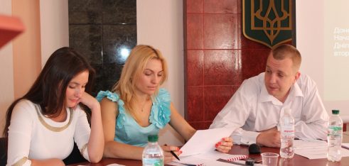 У Дніпропетровську обговорили стандарти якості безоплатної правової допомоги