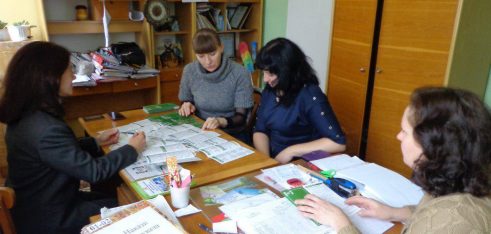 Про право на належну оплату праці для працівників районної бібліотеки та дитячого садка
