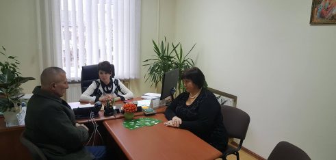 Як діяти у разі насильства в сім’ї і куди звертатися за допомогою —роз’яснення фахівців місцевого центру