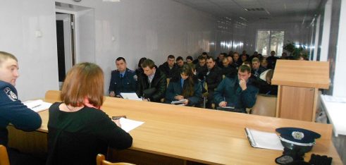 У Вінниці про забезпечення затриманим своєчасного надання БВПД говорили із дільничними інспекторами