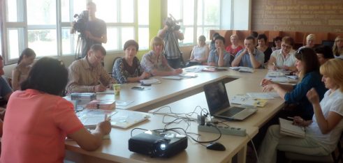У Шостці відбувся семінар «Актуальні питання в роботі з внутрішньо переміщеними особами: соціальний захист та реалізації прав ВПО»