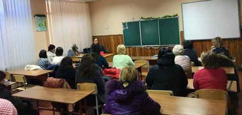 Батькам учнів Чорнобаївської гімназії розповіли про відповідальність за булінг