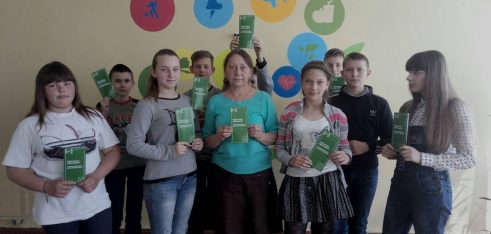 Як захистити себе від домашнього насильства? Роз’яснювальна робота серед школярів області продовжується