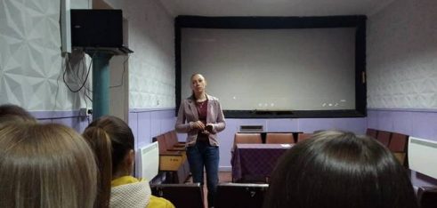 На Вижниччині  усім охочим безкоштовно показали «Фільм миру»