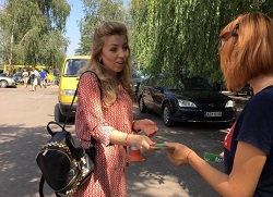 Щоб усі знали про БПД: фахівці Рівненського МЦ інформували громадян під час обласного свята