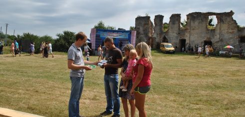 І приємне, і корисне: консультації від Острозького бюро правової під час фестивалю