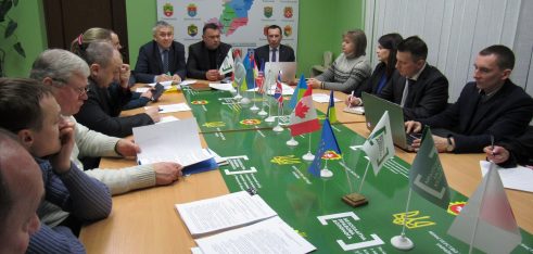 Розвиток системи безоплатної правової допомоги й адвокатури та їх взаємодія: у Рівному відбувся круглий стіл