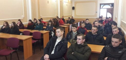 Фахівці Сарненського МЦ роз’яснюють, як захистити свої права споживачам