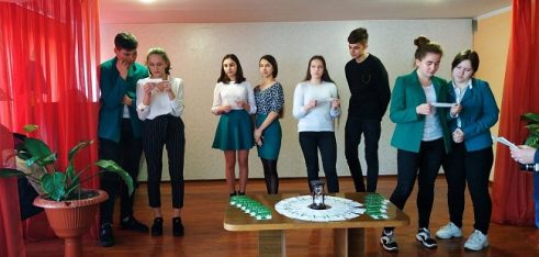 “Правовий калейдоскоп” від фахівців Сарненського МЦ: вивчати право можна цікаво і весело