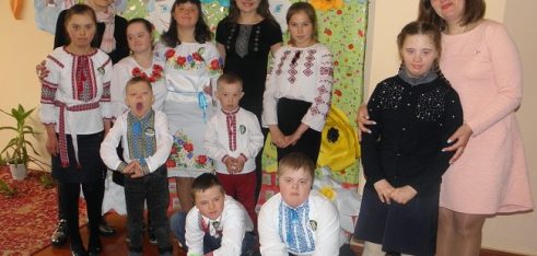 Фахівці Сарненського МЦ продовжують захищати права “сонячних діток” та їх батьків