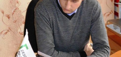 Правомірність виплати допомоги при народженні дитини юристу місцевого центру довелося доводити у суді