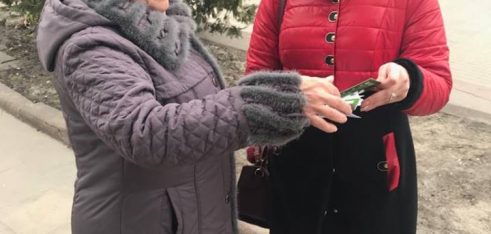 Мобільний пункт консультування працював на центральній площі міста Тернополя
