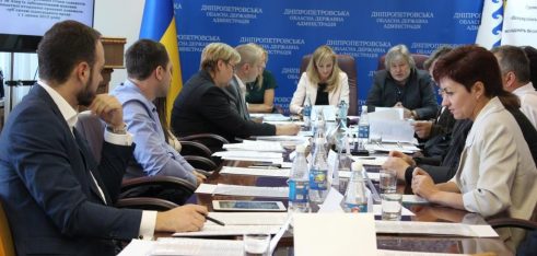Про співпрацю з усіх питань між органами адвокатського самоврядування та центрами з надання БВПД – круглий стіл у Дніпропетровську